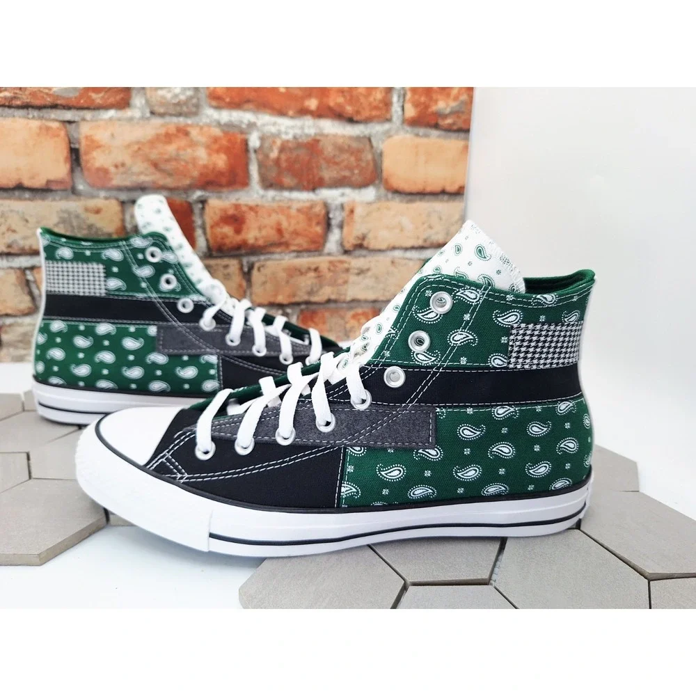 The Converse Chuck Taylor new without
